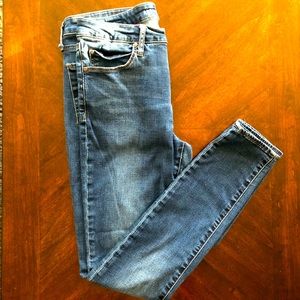 Women’s skinny jeans